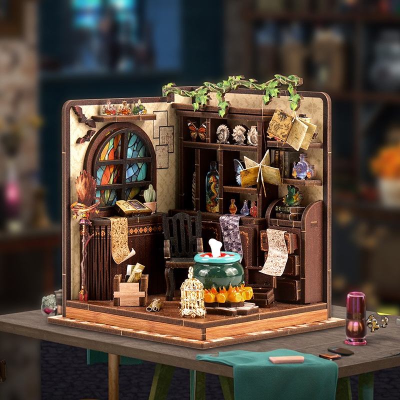 Magic Book Mirror DlY Mini House